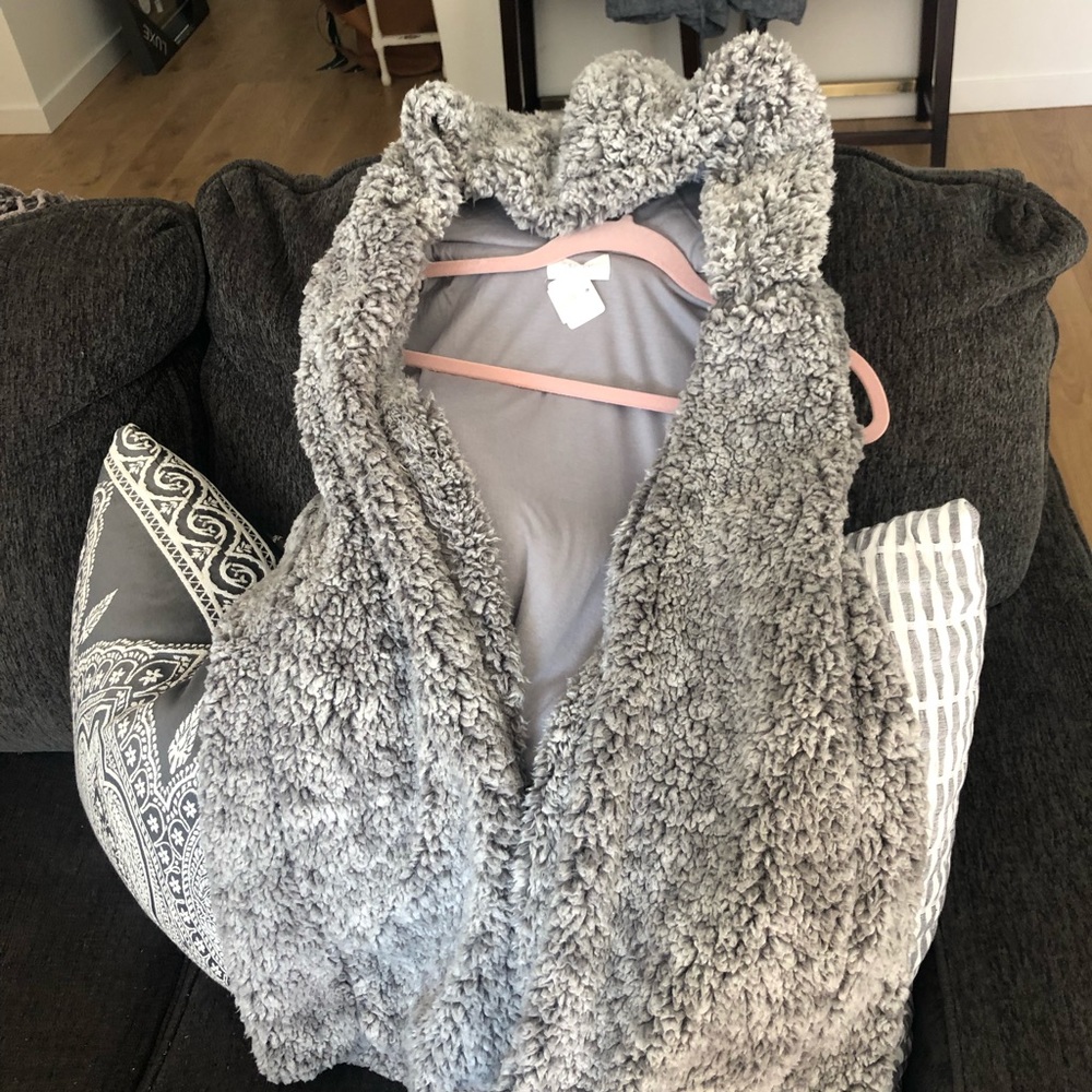 Peach Love California - open fuzzy vest - Picture 2 of 3